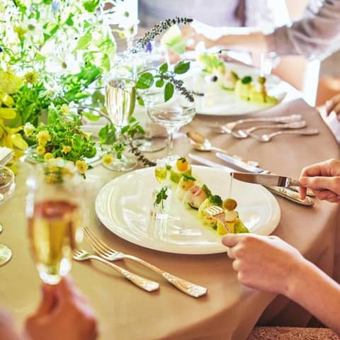 オールシーズンOK《30名 222万⇒129万》アットホームな結婚式