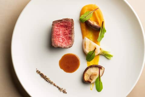 【美食ウェディング】新たな家族とテーブルを囲む、結婚の食事会