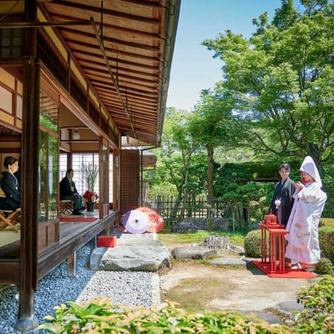 京都東山の結婚式場 【桜鶴苑（おうかくえん）】