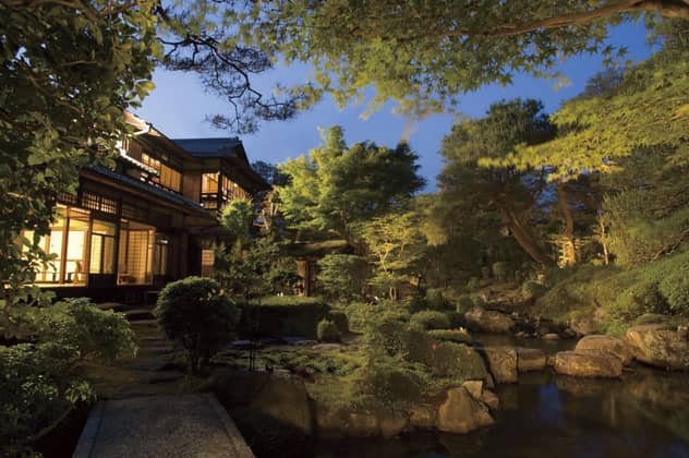 京都東山の結婚式場 【桜鶴苑（おうかくえん）】