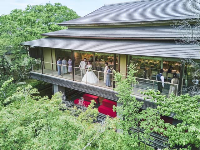京都東山の結婚式場 【桜鶴苑（おうかくえん）】