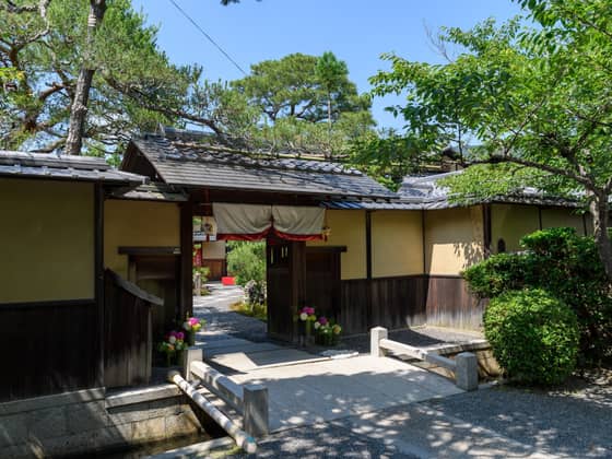 京都東山の結婚式場 【桜鶴苑（おうかくえん）】