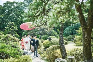 【公式】ART HOTEL NEW TAGAWA(アートホテルニュータガワ)|福岡 小倉 結婚式 格式ある祝言をイメージさせる花嫁行列のセレモニー。歴史ある庭園を家族や大切な人とゆっくりと歩む