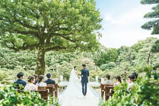 【公式】ART HOTEL NEW TAGAWA(アートホテルニュータガワ)|福岡 小倉 結婚式 うららかな日差しに心がほどかれ、すっかりいつもの笑顔のふたりに。笑い声まで聞こえてきそう