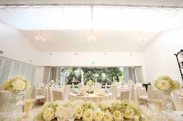 【公式】アンジュ・デ・ラヴィ｜大阪府の結婚式場