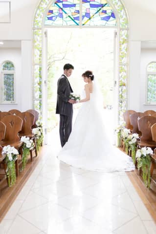 【公式】アンジュ・デ・ラヴィ｜大阪府の結婚式場