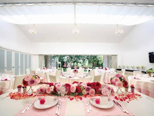 【公式】アンジュ・デ・ラヴィ｜大阪府の結婚式場