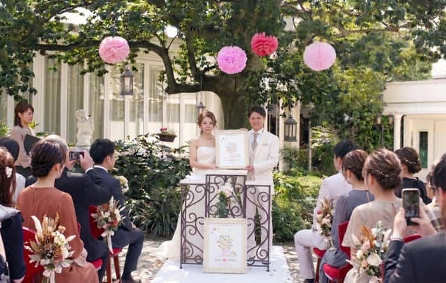 【公式】アンジュ・デ・ラヴィ｜大阪府の結婚式場