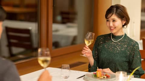 ＜挙式＆お食事会＞お食事会はリラックス私服で！