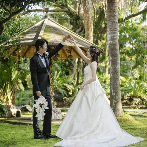 【9月まで挙式限定】新婦様衣裳☆本番×前撮りで全部で4着！の贅沢プラン