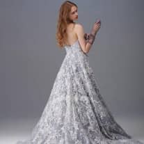 《AM 来館限定》衣装10万円分プレゼント