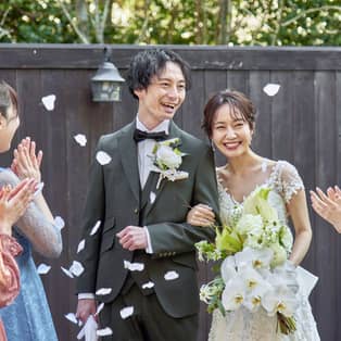  《公式》岐阜の結婚式場 ラ・ルーナ ピエーナ（本館・別邸） ゲストの祝福に包まれたアフターセレモニーを
