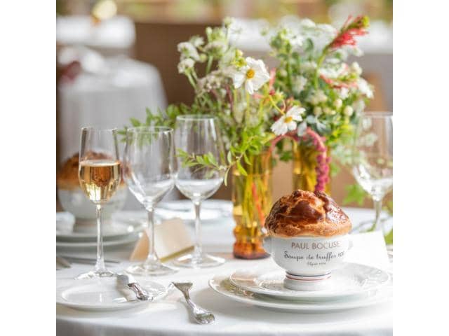 ジャルダン ポール・ボキューズ(しいのき迎賓館内)【ウエディングサイト】