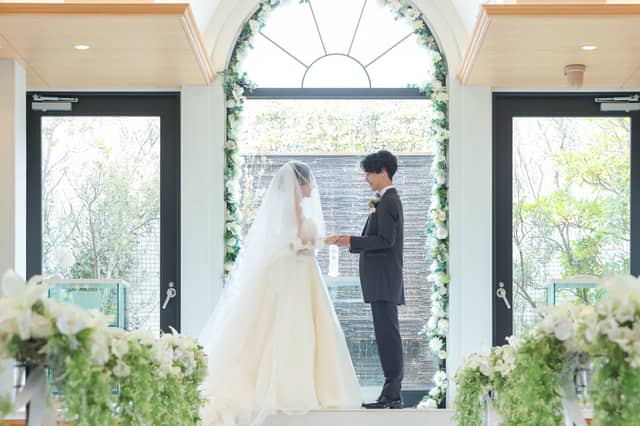 新山口駅前の結婚式場｜ウェディングコート エミリア