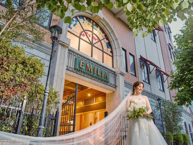 新山口駅前の結婚式場｜ウェディングコート エミリア