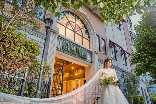 新山口駅前の結婚式場｜ウェディングコート エミリア