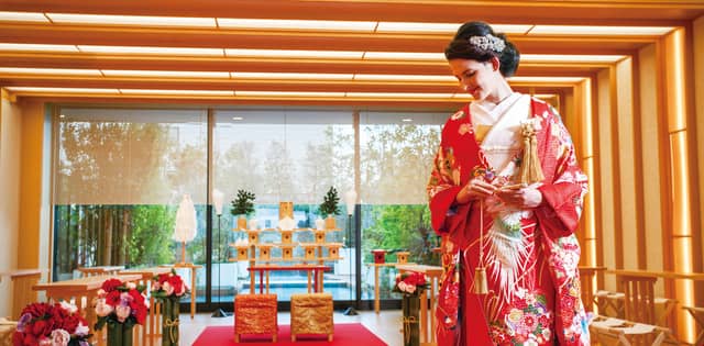 新山口駅前の結婚式場｜ウェディングコート エミリア