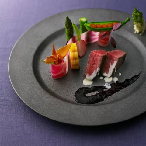 新山口駅前の結婚式場｜ウェディングコート エミリア