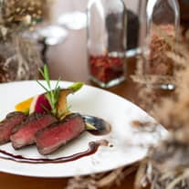 国産和牛豪華コース 料理無料試食：1組2名様分（15.000円相当）