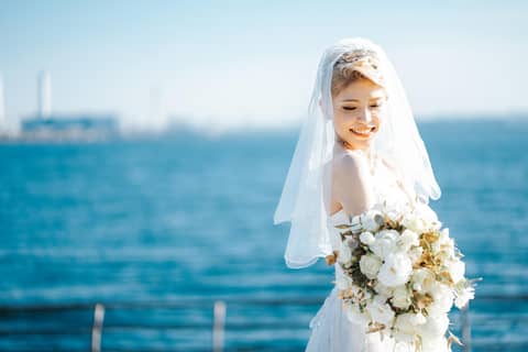 【ガーデン挙式】海と緑に包まれる開放的なみなとみらいウェディング