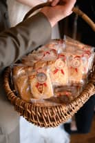 【公式】家族・親族だけで全館貸切｜〈少人数専門〉横浜 山手十番館ウエディング ハウス＆ガーデン