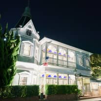【公式】家族・親族だけで全館貸切｜〈少人数専門〉横浜 山手十番館ウエディング ハウス＆ガーデン
