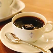 【公式】家族・親族だけで全館貸切|〈少人数専門〉横浜 山手十番館ウエディング ハウス&ガーデン