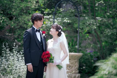 【2026年6月～7月】噴水と緑に囲まれた洋館貸切ガーデンウエディング