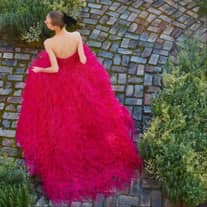 公式HP予約限定★ドレス2着目割引チケット10万円分プレゼント