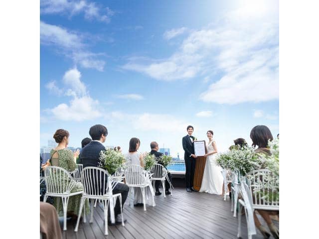神戸で1日1組の貸切結婚式ならオーシャンプレイス