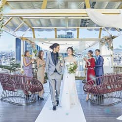 【公式】CÉ LA VI TOKYO(セラヴィ東京) WEDDING 解放感抜群なCÉ LA VI SKY DECKでアットホームな挙式を。