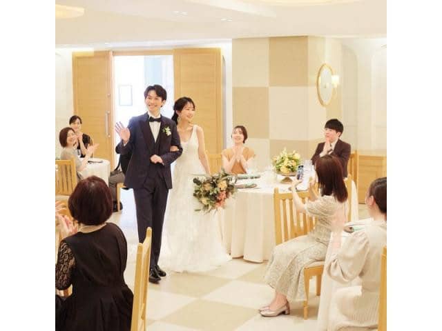 【公式】セント フォレストチャペル なんば|大阪|結婚式場|少人数|高コスパ|貸切