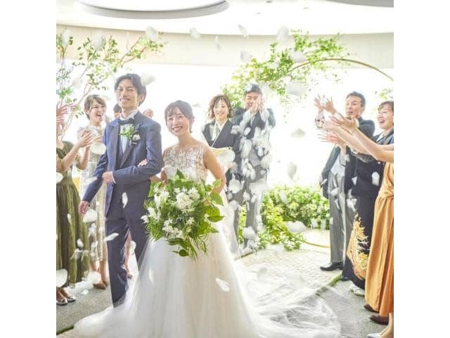 【公式】セント フォレストチャペル なんば|大阪|結婚式場|少人数|高コスパ|貸切