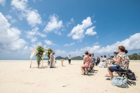 【〜2025年3月挙式】ビーチ挙式＋会食/少人数におすすめ！！