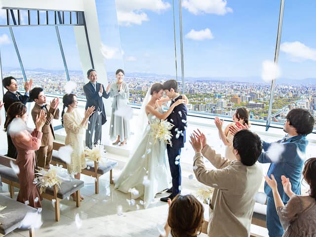 【公式】MAISON 8（メゾンエイト）｜名古屋駅直結・地上180mの光溢れる天空ウェディング