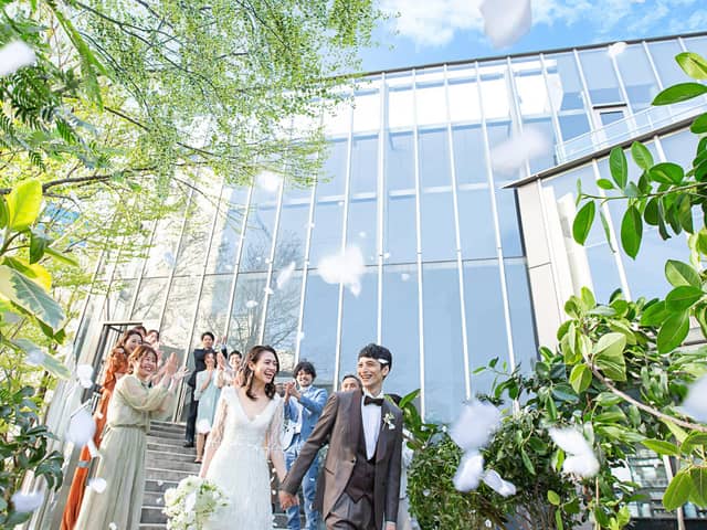 【公式】MAISON 8（メゾンエイト）｜名古屋駅直結・地上180mの光溢れる天空ウェディング