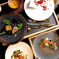 【公式】MAISON 8（メゾンエイト）｜名古屋駅直結・地上180mの光溢れる天空ウェディング