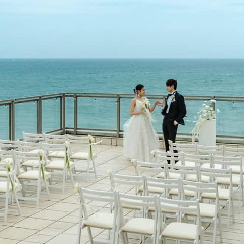 理想のガーデン結婚式を実現する！神奈川の結婚式場【AT TERRACE ninomiya 】