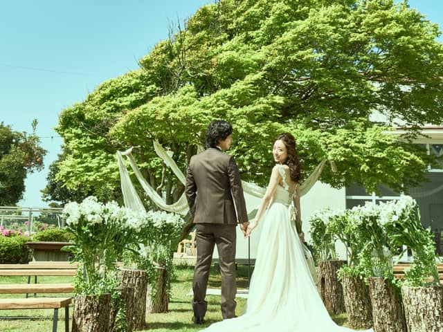 理想のガーデン結婚式を実現する!神奈川の結婚式場【AT TERRACE ninomiya 】