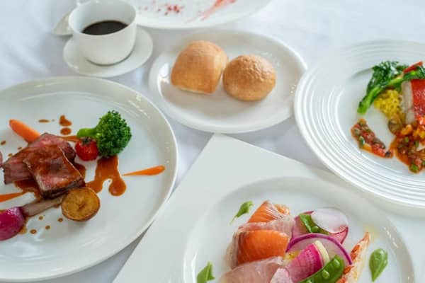 理想のガーデン結婚式を実現する!神奈川の結婚式場【AT TERRACE ninomiya 】