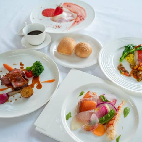 理想のガーデン結婚式を実現する！神奈川の結婚式場【AT TERRACE ninomiya 】