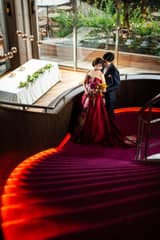 螺旋階段でロマンチックな1枚を【フォトWedding＆夜会食プラン】