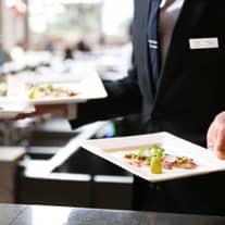 口コミ★5評価のプランナーが見学のおもてなし!