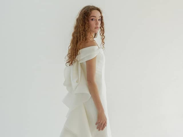 une