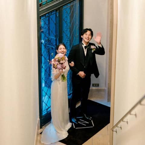 【ナイトウェディング】ロマンティックな雰囲気に包まれる夜の結婚式