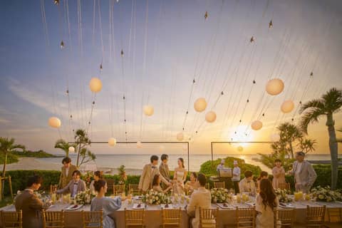 【トワイライトプラン】ビーチサイドで楽しめる大人ウェディング