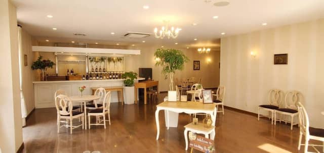 【公式】メゾン・ド・ラ・クール（旧 ヴィラ・デ・マリアージュ高崎）