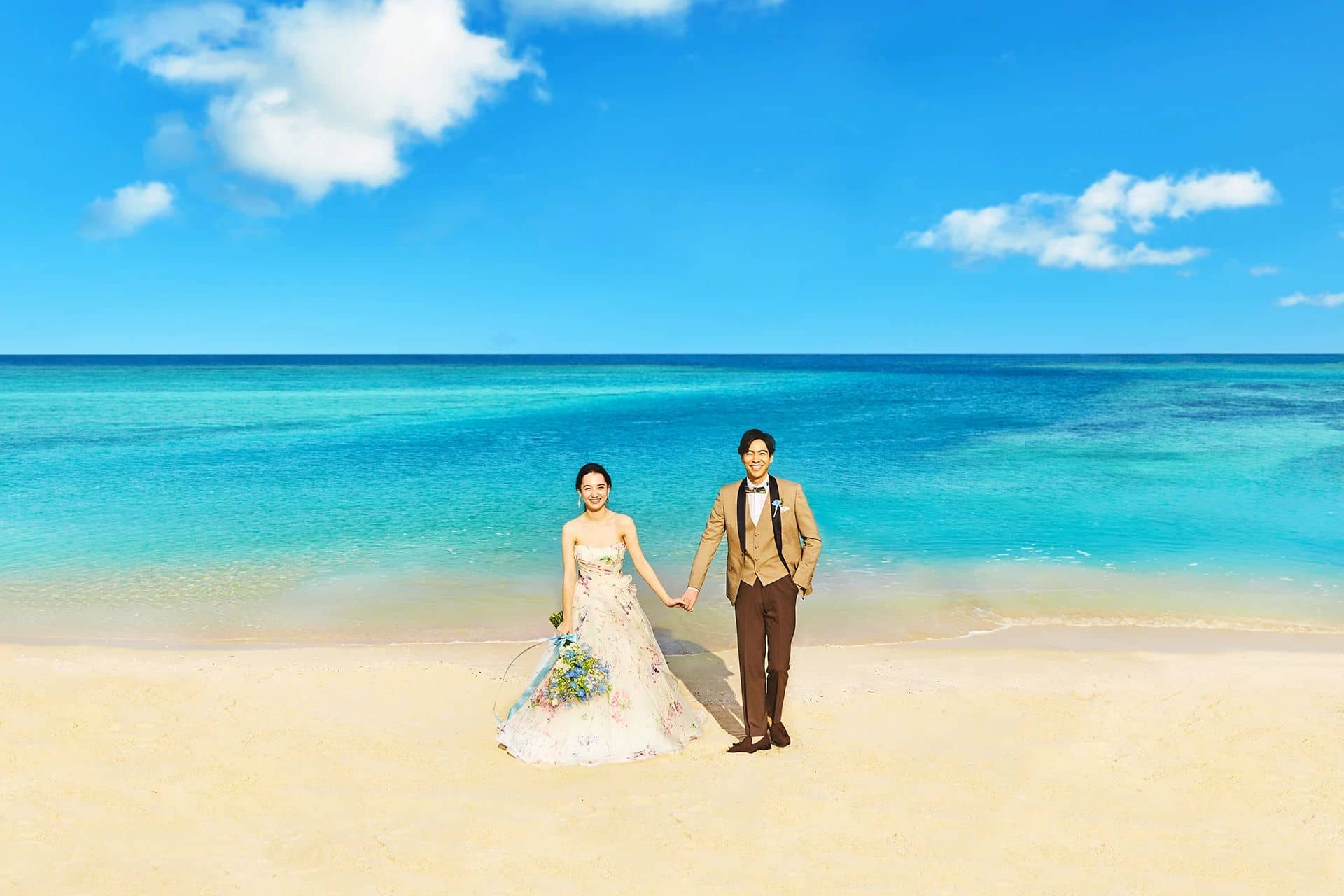 ✨現行 新品タグ付✨ジーステージ トラベルスーツ 花柄 洗える ブートニエール アートグレイス オーシャンフロントガーデンチャペル 沖縄｜ベスト